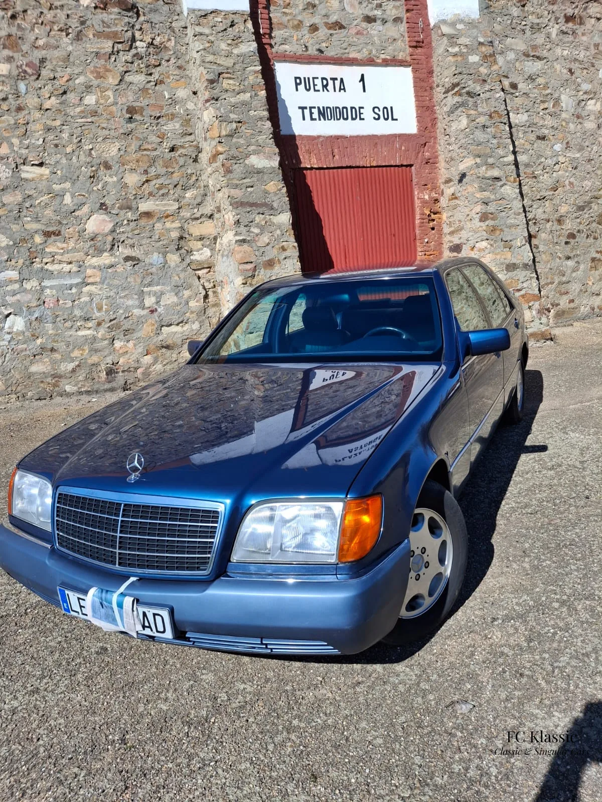 Mercedes-Benz 400 SEL W140 — 129.000 km — 4.000 CC V8 — 279 CV — Leon, Spain.