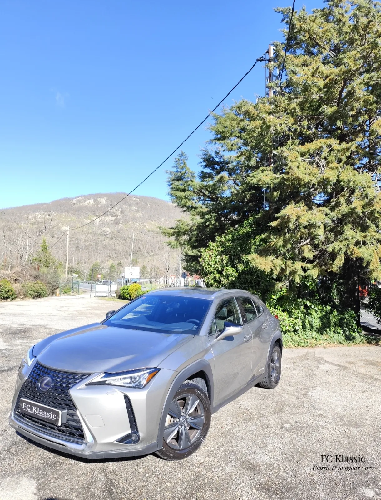 Lexus Ux Bussines Navi Hybrid — 103.000 km — 2.0 Hybrid — 180 CV — Navacerrada, Madrid.