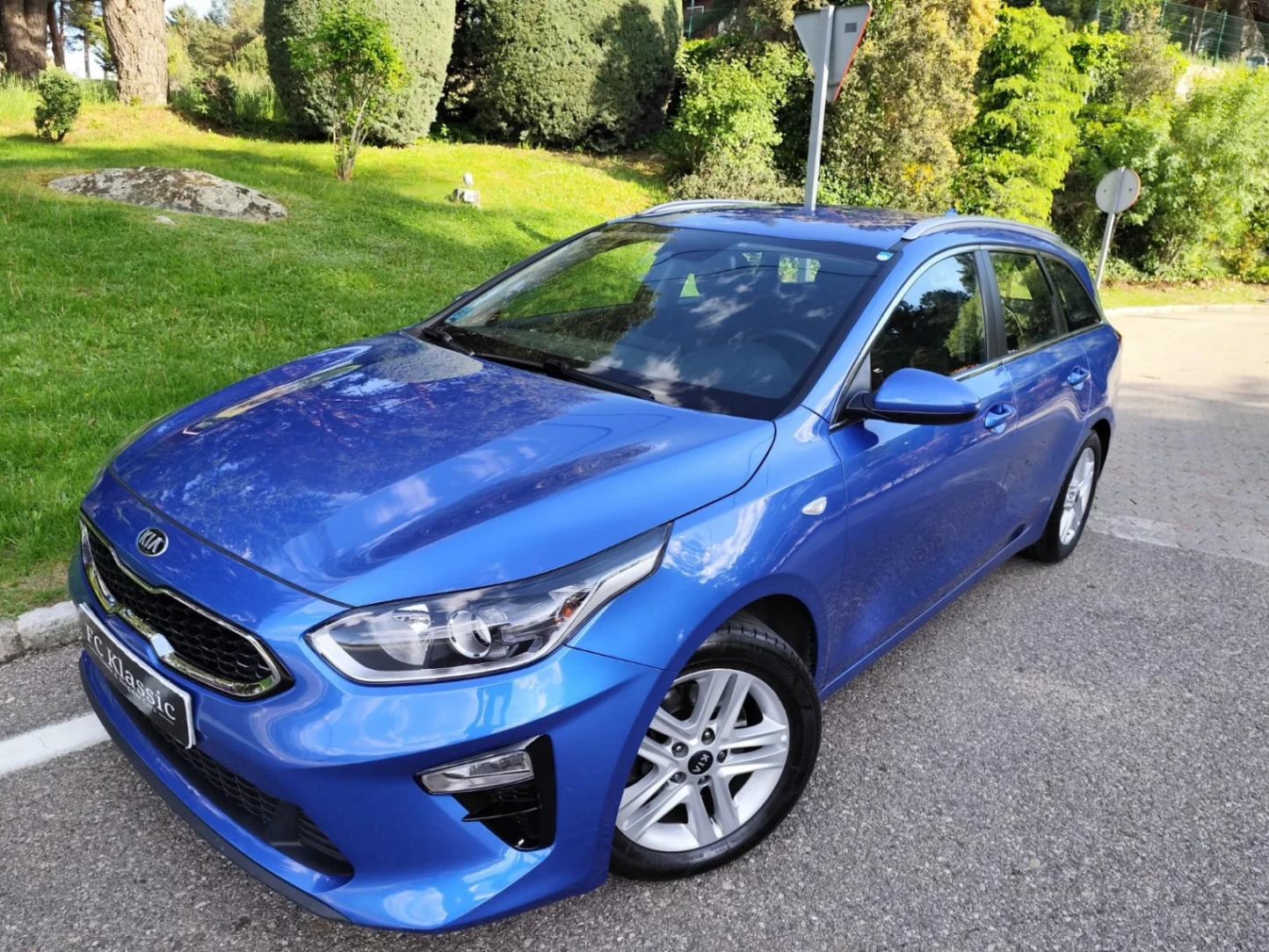 Kia Ceed Tourer 1.6 CRDi Eco-Dynamics Drive 115cv — 192.000 km — diesel. — 115 CV — Navacerrada, Madrid.